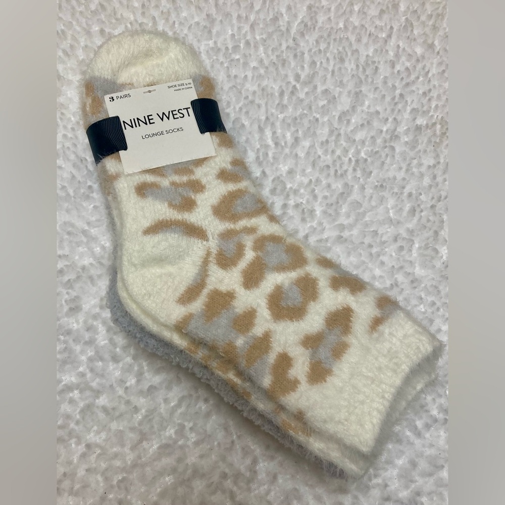 Nine West NWT 3 Pair Fuzzy Soft Lounge Socks Size 5-10